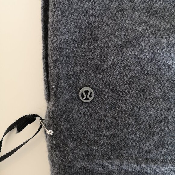 NWT LULULEMON Dark Grey 100% Cashmere Sit In Lotus LS Wrap Sweater Cardigan 2 - Picture 7 of 8